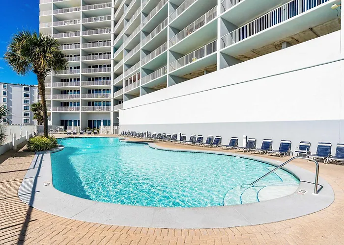 Holiday home Beachfront Corner Penthouse With Amazing View Balcony & Shared Pools Hot Tubs