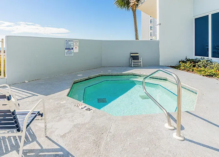 Beachfront Corner Penthouse With Amazing View Balcony & Shared Pools Hot Tubs