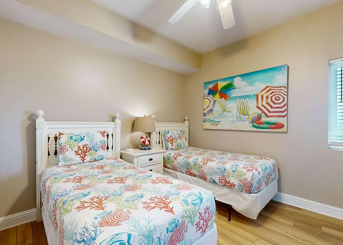 Beachfront Corner Penthouse With Amazing View Balcony & Shared Pools Hot Tubs *