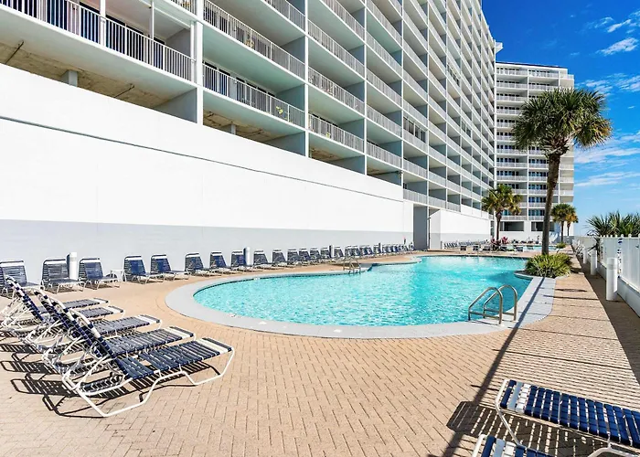 Holiday home Beachfront Corner Penthouse With Amazing View Balcony & Shared Pools Hot Tubs *